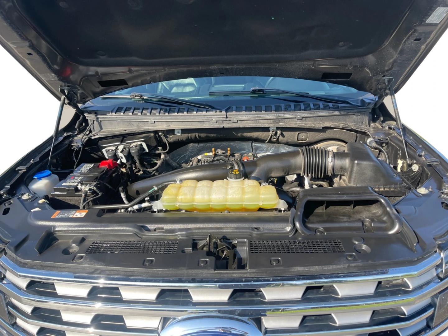 2021 Gray /Black Ford Expedition Limited 302A 4WD (1FMJU2AT0ME) with an 3.5L V6 DOHC 24V TWIN TURBO engine, 10 Speed Auto transmission, located at 11115 Chardon Rd. , Chardon, OH, 44024, (440) 214-9705, 41.580246, -81.241943 - This 2021 Ford Expedition Limited 4WD comes equipped with a powerful 3.5-liter EcoBoost engine and a 10-speed automatic transmission, designed to deliver a smooth and efficient driving experience. This model features full LED headlights, adaptive cruise control for enhanced safety and convenience, - Photo#14